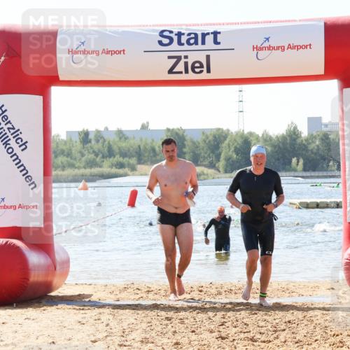 01.09.2024 - 17. Tribühne Triathlon Luisa Fischer http://msf.ph/oto/6898233 01.09.2024 11:44:02 Schwimmen 625, 630, 688 meine-sportfotos.de