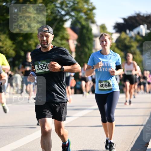 01.09.2024 - BARMER Alsterlauf Dr. Thomas Lammeyer http://msf.ph/oto/6898234 01.09.2024 09:36:27 Laufen 3350, 8059 meine-sportfotos.de
