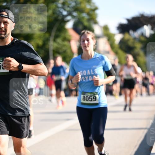 01.09.2024 - BARMER Alsterlauf Dr. Thomas Lammeyer http://msf.ph/oto/6898247 01.09.2024 09:36:28 Laufen 8059 meine-sportfotos.de