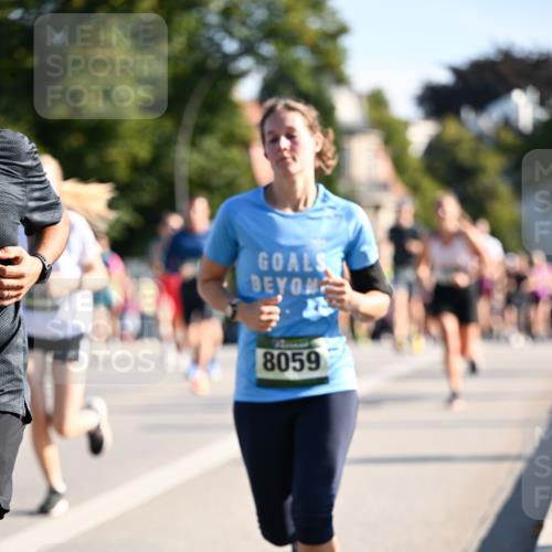 01.09.2024 - BARMER Alsterlauf Dr. Thomas Lammeyer http://msf.ph/oto/6898259 01.09.2024 09:36:28 Laufen 8059 meine-sportfotos.de