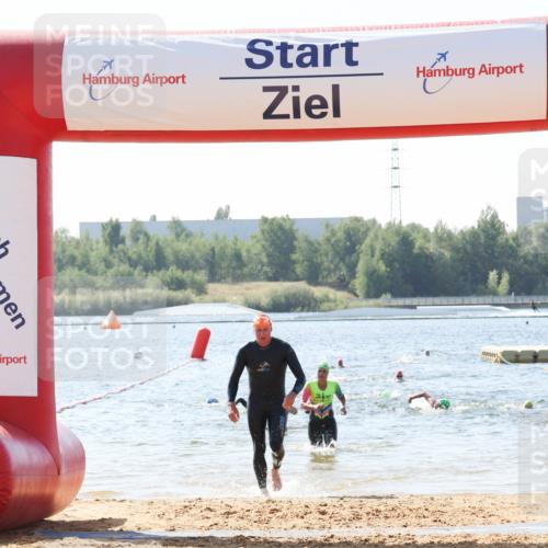 01.09.2024 - 17. Tribühne Triathlon Luisa Fischer http://msf.ph/oto/6898293 01.09.2024 11:44:09 Schwimmen 621, 625, 688, 709 meine-sportfotos.de