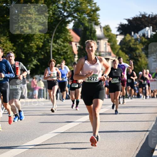 01.09.2024 - BARMER Alsterlauf Dr. Thomas Lammeyer http://msf.ph/oto/6898315 01.09.2024 09:36:30 Laufen 2274, 3272, 2041 meine-sportfotos.de