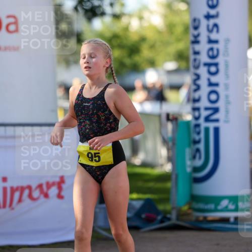 01.09.2024 - 17. Tribühne Triathlon Michael Strokosch http://msf.ph/oto/6898319 01.09.2024 09:55:59 Ziel 74, 95 meine-sportfotos.de