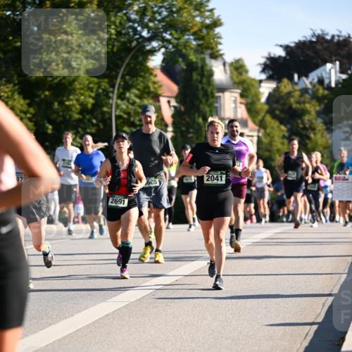 01.09.2024 - BARMER Alsterlauf Dr. Thomas Lammeyer http://msf.ph/oto/6898369 01.09.2024 09:36:32 Laufen 972, 2691, 685, 2041 meine-sportfotos.de