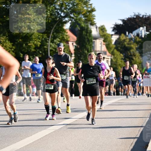 01.09.2024 - BARMER Alsterlauf Dr. Thomas Lammeyer http://msf.ph/oto/6898378 01.09.2024 09:36:32 Laufen 2691, 685, 2041 meine-sportfotos.de