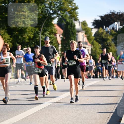 01.09.2024 - BARMER Alsterlauf Dr. Thomas Lammeyer http://msf.ph/oto/6898384 01.09.2024 09:36:33 Laufen 72, 2691, 385, 2041 meine-sportfotos.de