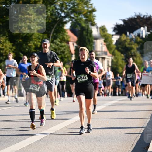 01.09.2024 - BARMER Alsterlauf Dr. Thomas Lammeyer http://msf.ph/oto/6898421 01.09.2024 09:36:33 Laufen 2691, 85, 2041 meine-sportfotos.de