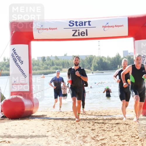 01.09.2024 - 17. Tribühne Triathlon Luisa Fischer http://msf.ph/oto/6898498 01.09.2024 11:44:28 Schwimmen 594, 631, 648, 671, 678, 692, 704, 706 meine-sportfotos.de