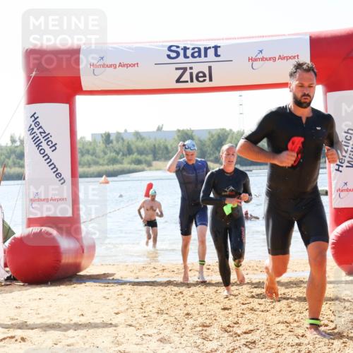 01.09.2024 - 17. Tribühne Triathlon Luisa Fischer http://msf.ph/oto/6898524 01.09.2024 11:44:30 Schwimmen 594, 631, 648, 671, 692, 704, 706 meine-sportfotos.de