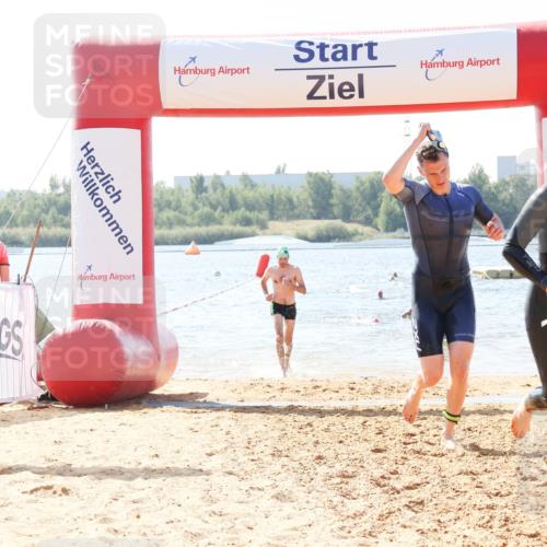 01.09.2024 - 17. Tribühne Triathlon Luisa Fischer http://msf.ph/oto/6898547 01.09.2024 11:44:32 Schwimmen 574, 594, 631, 648, 671, 692, 704, 706 meine-sportfotos.de