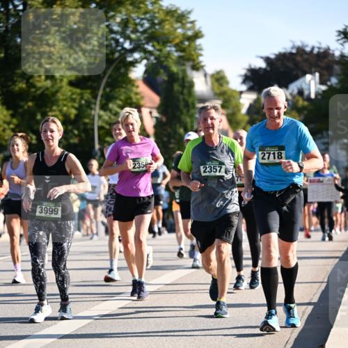 01.09.2024 - BARMER Alsterlauf Dr. Thomas Lammeyer http://msf.ph/oto/6898574 01.09.2024 09:36:41 Laufen 3999, 2356, 2357, 732, 2718 meine-sportfotos.de