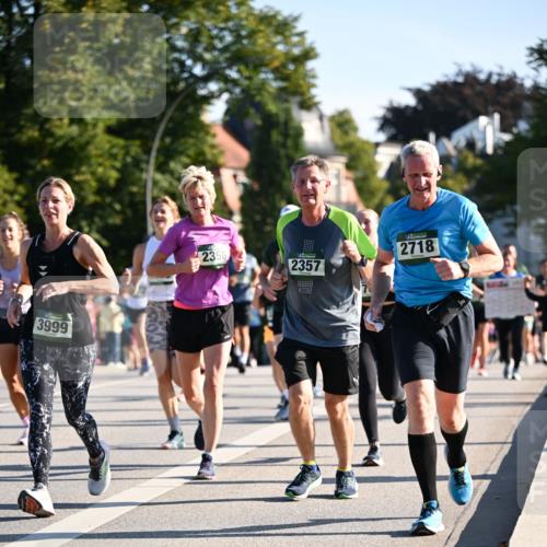 01.09.2024 - BARMER Alsterlauf Dr. Thomas Lammeyer http://msf.ph/oto/6898582 01.09.2024 09:36:41 Laufen 3999, 2356, 2718, 2357 meine-sportfotos.de