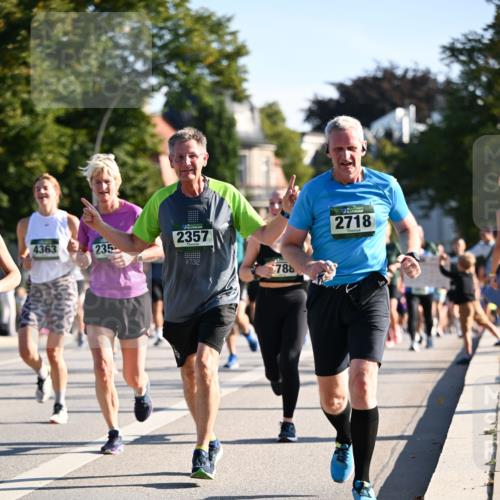 01.09.2024 - BARMER Alsterlauf Dr. Thomas Lammeyer http://msf.ph/oto/6898590 01.09.2024 09:36:41 Laufen 4363, 235, 2357, 732, 786, 2718 meine-sportfotos.de