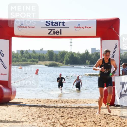01.09.2024 - 17. Tribühne Triathlon Luisa Fischer http://msf.ph/oto/6898591 01.09.2024 11:44:41 Schwimmen 574, 579, 704 meine-sportfotos.de