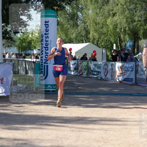 01.09.2024 - 17. Tribühne Triathlon Michael Strokosch http://msf.ph/oto/6898597 01.09.2024 10:43:43 Ziel 146 meine-sportfotos.de