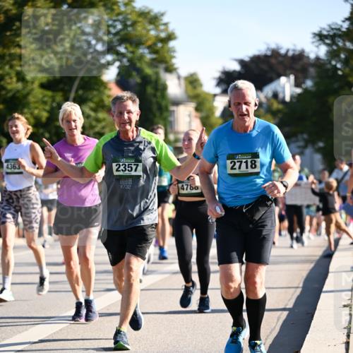 01.09.2024 - BARMER Alsterlauf Dr. Thomas Lammeyer http://msf.ph/oto/6898600 01.09.2024 09:36:41 Laufen 4363, 2357, 732, 4780, 2718 meine-sportfotos.de