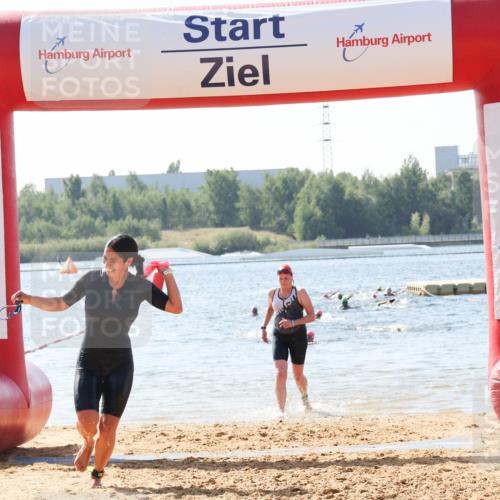 01.09.2024 - 17. Tribühne Triathlon Luisa Fischer http://msf.ph/oto/6898629 01.09.2024 11:44:46 Schwimmen 566, 574, 579 meine-sportfotos.de