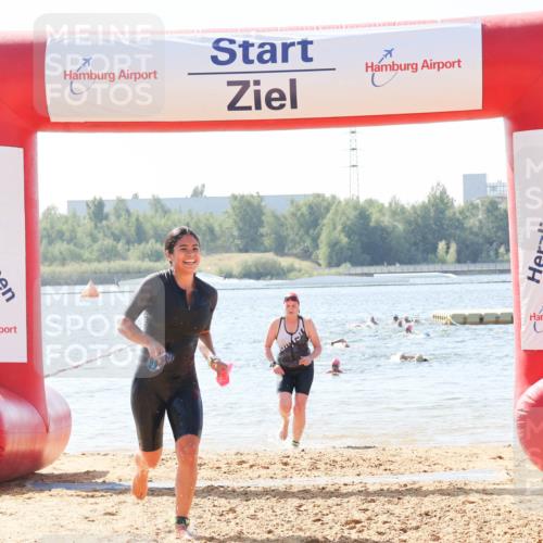 01.09.2024 - 17. Tribühne Triathlon Luisa Fischer http://msf.ph/oto/6898638 01.09.2024 11:44:47 Schwimmen 566, 574, 579 meine-sportfotos.de