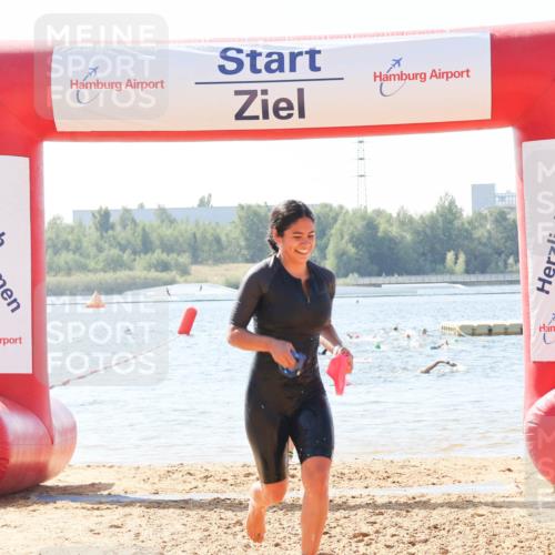 01.09.2024 - 17. Tribühne Triathlon Luisa Fischer http://msf.ph/oto/6898645 01.09.2024 11:44:48 Schwimmen 566, 574, 579 meine-sportfotos.de