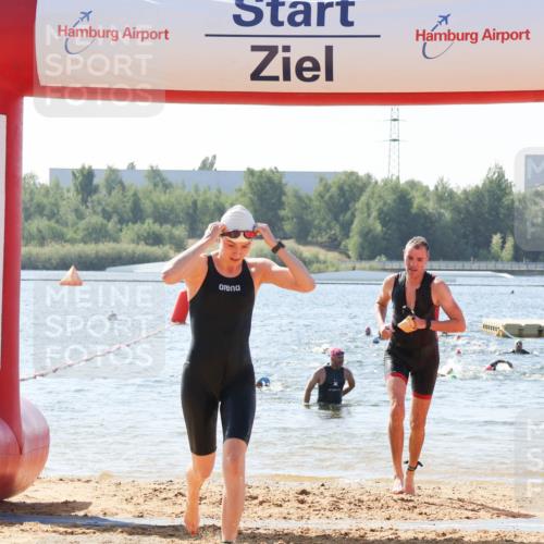 01.09.2024 - 17. Tribühne Triathlon Luisa Fischer http://msf.ph/oto/6898733 01.09.2024 11:45:06 Schwimmen 589, 673, 680 meine-sportfotos.de
