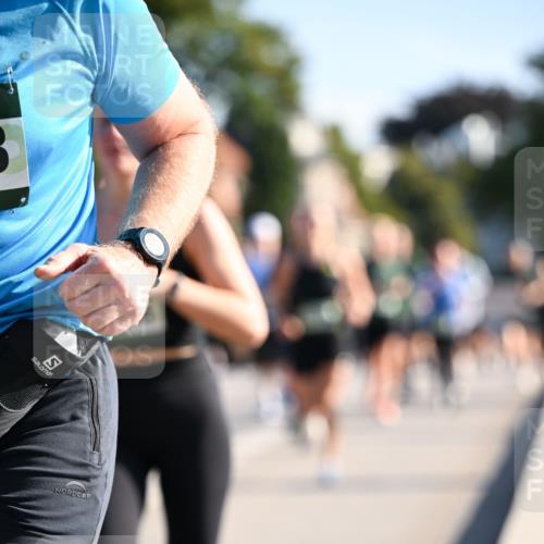 01.09.2024 - BARMER Alsterlauf Dr. Thomas Lammeyer http://msf.ph/oto/6898734 01.09.2024 09:36:44 Laufen  meine-sportfotos.de