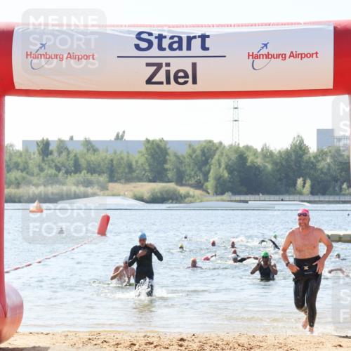 01.09.2024 - 17. Tribühne Triathlon Luisa Fischer http://msf.ph/oto/6898756 01.09.2024 11:45:15 Schwimmen 589, 593, 608, 673 meine-sportfotos.de