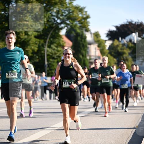 01.09.2024 - BARMER Alsterlauf Dr. Thomas Lammeyer http://msf.ph/oto/6898766 01.09.2024 09:36:45 Laufen 3329, 5254 meine-sportfotos.de
