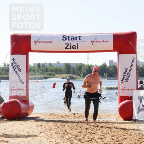 01.09.2024 - 17. Tribühne Triathlon Luisa Fischer http://msf.ph/oto/6898774 01.09.2024 11:45:19 Schwimmen 593, 608, 710 meine-sportfotos.de