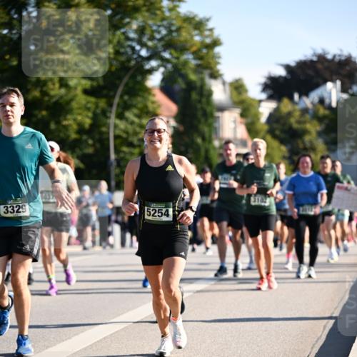 01.09.2024 - BARMER Alsterlauf Dr. Thomas Lammeyer http://msf.ph/oto/6898777 01.09.2024 09:36:45 Laufen 3329, 5254 meine-sportfotos.de