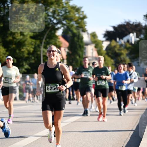 01.09.2024 - BARMER Alsterlauf Dr. Thomas Lammeyer http://msf.ph/oto/6898782 01.09.2024 09:36:46 Laufen 5254 meine-sportfotos.de