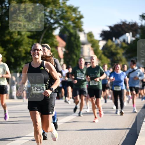 01.09.2024 - BARMER Alsterlauf Dr. Thomas Lammeyer http://msf.ph/oto/6898793 01.09.2024 09:36:46 Laufen 135, 5254 meine-sportfotos.de
