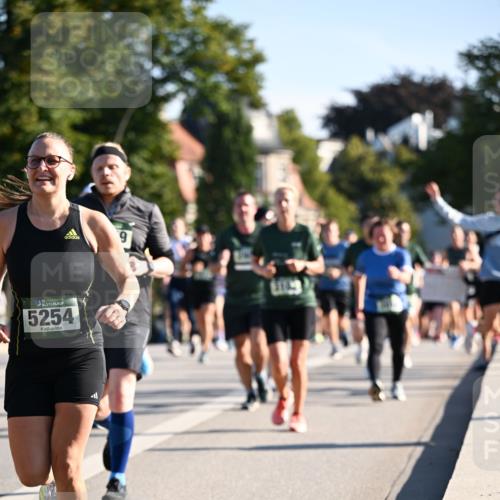 01.09.2024 - BARMER Alsterlauf Dr. Thomas Lammeyer http://msf.ph/oto/6898815 01.09.2024 09:36:46 Laufen 5254 meine-sportfotos.de