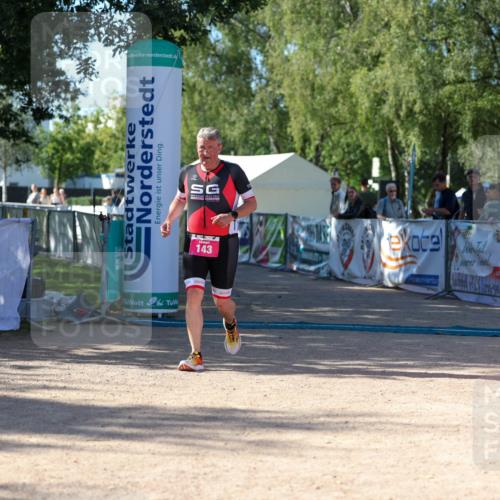 01.09.2024 - 17. Tribühne Triathlon Michael Strokosch http://msf.ph/oto/6898843 01.09.2024 10:46:53 Ziel 143 meine-sportfotos.de