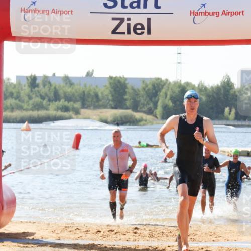 01.09.2024 - 17. Tribühne Triathlon Luisa Fischer http://msf.ph/oto/6898880 01.09.2024 11:45:32 Schwimmen 601, 622, 632, 670, 679, 710 meine-sportfotos.de