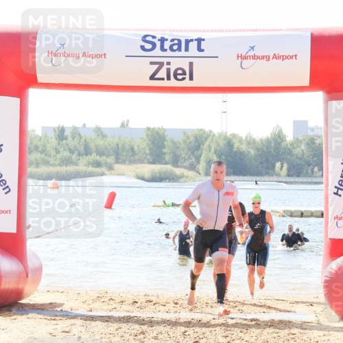 01.09.2024 - 17. Tribühne Triathlon Luisa Fischer http://msf.ph/oto/6898893 01.09.2024 11:45:34 Schwimmen 601, 620, 622, 632, 670, 679, 710, 713 meine-sportfotos.de
