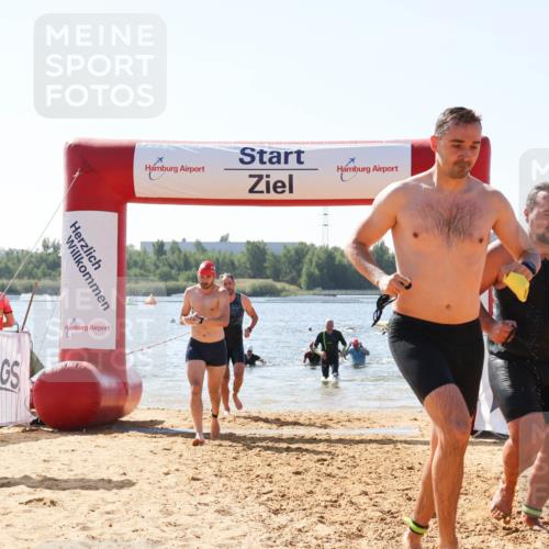 01.09.2024 - 17. Tribühne Triathlon Luisa Fischer http://msf.ph/oto/6899053 01.09.2024 11:45:59 Schwimmen 565, 598, 600, 645, 654, 663, 675, 691 meine-sportfotos.de