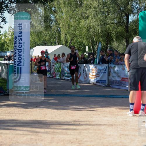 01.09.2024 - 17. Tribühne Triathlon Michael Strokosch http://msf.ph/oto/6899055 01.09.2024 10:49:09 Ziel 140, 156 meine-sportfotos.de