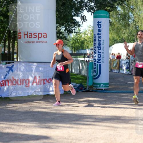 01.09.2024 - 17. Tribühne Triathlon Michael Strokosch http://msf.ph/oto/6899093 01.09.2024 10:49:11 Ziel 140, 156 meine-sportfotos.de