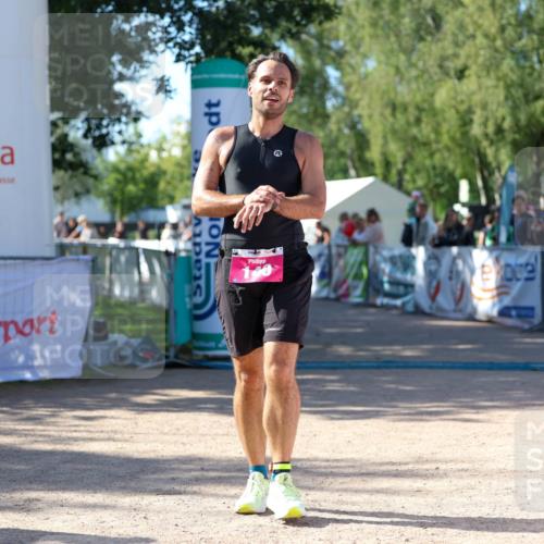 01.09.2024 - 17. Tribühne Triathlon Michael Strokosch http://msf.ph/oto/6899110 01.09.2024 10:49:13 Ziel 140, 156 meine-sportfotos.de