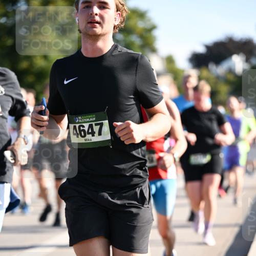 01.09.2024 - BARMER Alsterlauf Dr. Thomas Lammeyer http://msf.ph/oto/6899162 01.09.2024 09:37:00 Laufen 35, 4647 meine-sportfotos.de