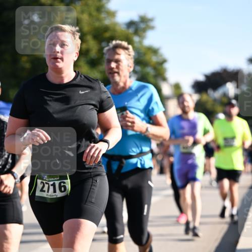 01.09.2024 - BARMER Alsterlauf Dr. Thomas Lammeyer http://msf.ph/oto/6899197 01.09.2024 09:37:03 Laufen 2716 meine-sportfotos.de