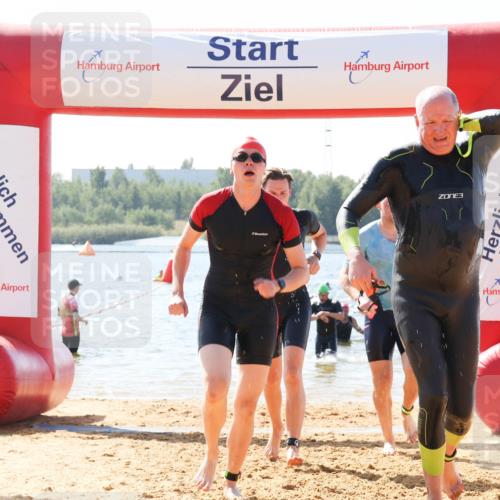 01.09.2024 - 17. Tribühne Triathlon Luisa Fischer http://msf.ph/oto/6899218 01.09.2024 11:46:12 Schwimmen 585, 595, 616, 645, 664, 685, 690 meine-sportfotos.de