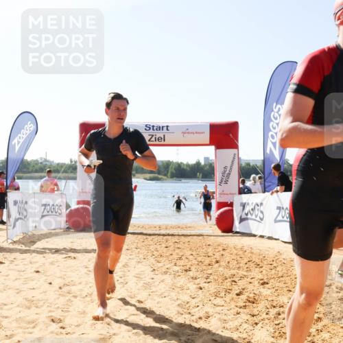 01.09.2024 - 17. Tribühne Triathlon Luisa Fischer http://msf.ph/oto/6899254 01.09.2024 11:46:15 Schwimmen 585, 595, 616, 645, 664, 685, 690 meine-sportfotos.de
