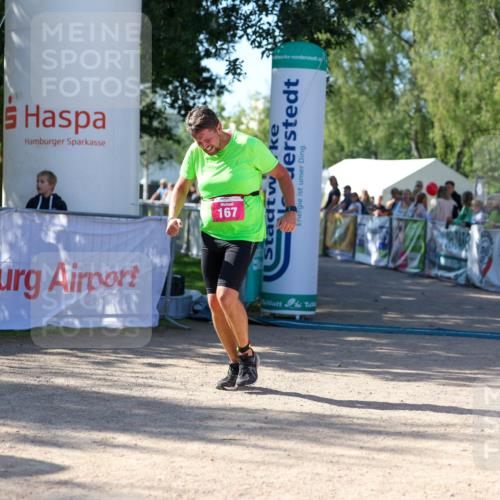 01.09.2024 - 17. Tribühne Triathlon Michael Strokosch http://msf.ph/oto/6899276 01.09.2024 10:50:28 Ziel 167 meine-sportfotos.de