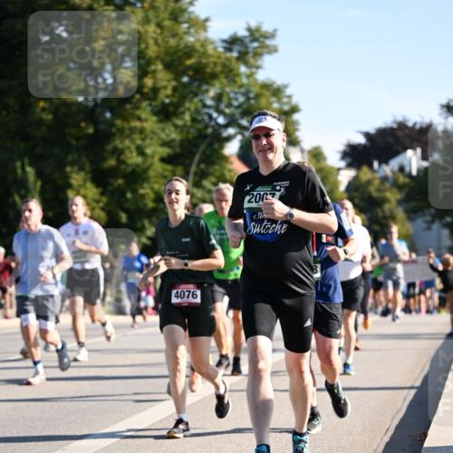 01.09.2024 - BARMER Alsterlauf Dr. Thomas Lammeyer http://msf.ph/oto/6899375 01.09.2024 09:37:08 Laufen 4076, 200, 29 meine-sportfotos.de