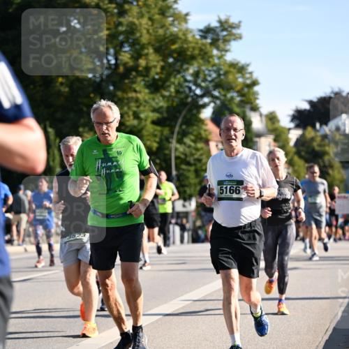 01.09.2024 - BARMER Alsterlauf Dr. Thomas Lammeyer http://msf.ph/oto/6899440 01.09.2024 09:37:10 Laufen 3523, 10, 5166 meine-sportfotos.de