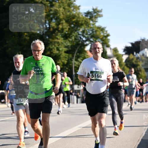 01.09.2024 - BARMER Alsterlauf Dr. Thomas Lammeyer http://msf.ph/oto/6899448 01.09.2024 09:37:11 Laufen 3523, 5166 meine-sportfotos.de