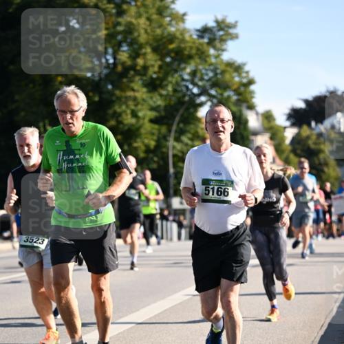01.09.2024 - BARMER Alsterlauf Dr. Thomas Lammeyer http://msf.ph/oto/6899452 01.09.2024 09:37:11 Laufen 3523, 5166 meine-sportfotos.de