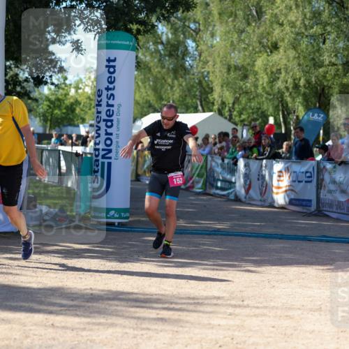 01.09.2024 - 17. Tribühne Triathlon Michael Strokosch http://msf.ph/oto/6899477 01.09.2024 10:51:49 Ziel 152, 1071 meine-sportfotos.de