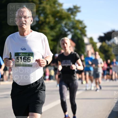 01.09.2024 - BARMER Alsterlauf Dr. Thomas Lammeyer http://msf.ph/oto/6899488 01.09.2024 09:37:12 Laufen 5166 meine-sportfotos.de